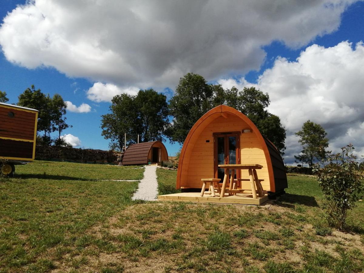 Les Roulottes De La Ferme Des Chanaux Saint-Julien-d'Ance Eksteriør billede