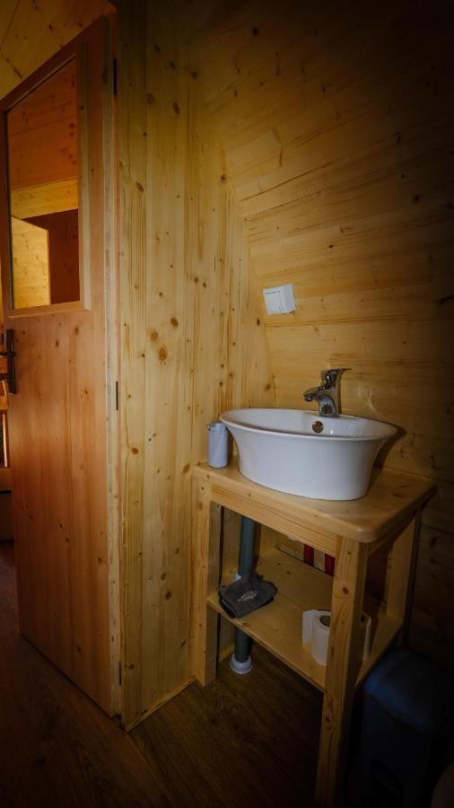 Les Roulottes De La Ferme Des Chanaux Saint-Julien-d'Ance Eksteriør billede