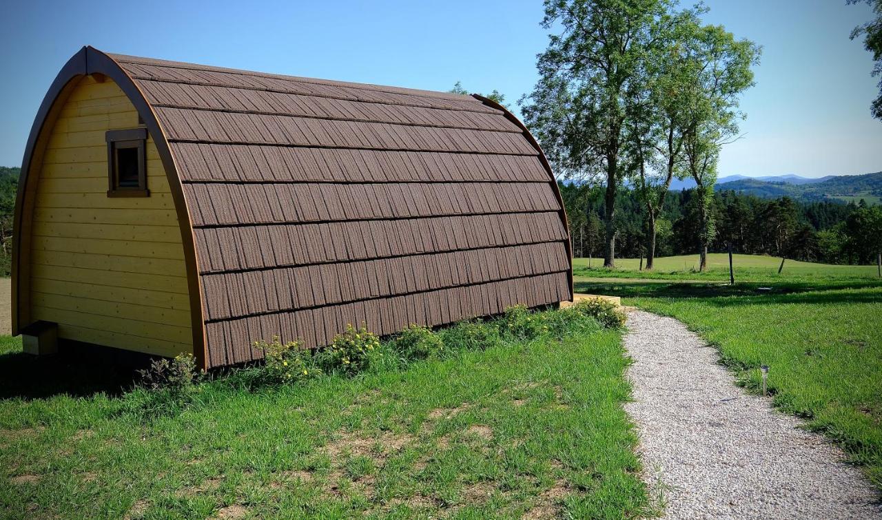 Les Roulottes De La Ferme Des Chanaux Saint-Julien-d'Ance Eksteriør billede
